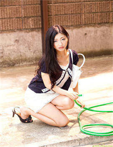 SAO货屁股翘起来荡货-冷艳美女