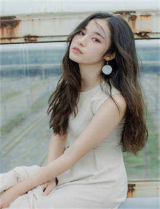 亚洲AV久久婷婷蜜臀无码不卡-看美女大腿中间的部分