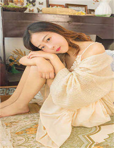 拜金女郎在线观看-《善良的小峓子》中文版