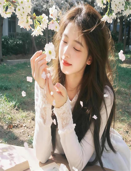 《好莱坞诈骗女王》的技术突破：增强现实技术实现解决拍摄难题的创新方案 推动影视技术的创新发展